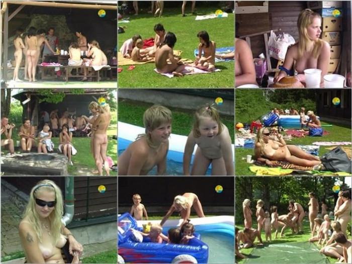 Picnic in the cottage settlement nudists in nature - Naturist Freedom video